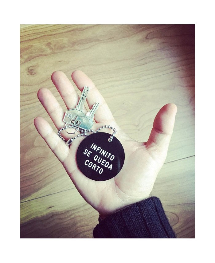 INFINITO SE QUEDA CORTO