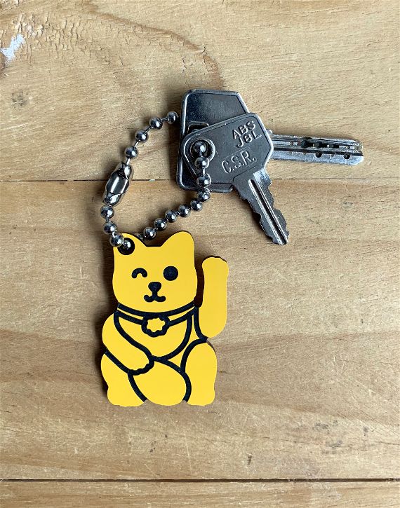 LLAVERO DE LA SUERTE LUCKY CAT AMARILLO