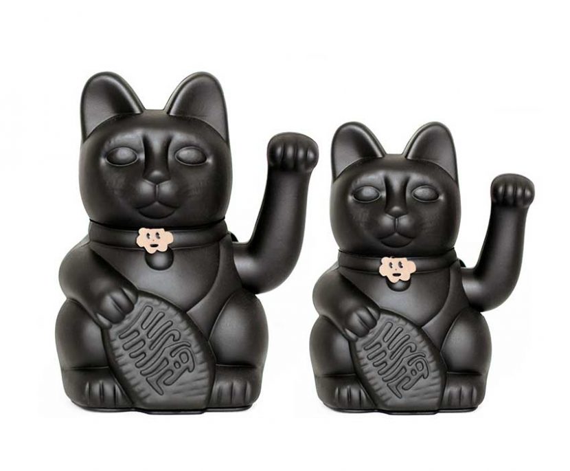 Lucky cat color negro